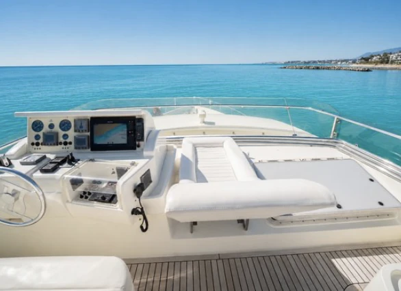Pronájem lodi Ferretti Ferretti 680 v Puerto Banús na Samboatu