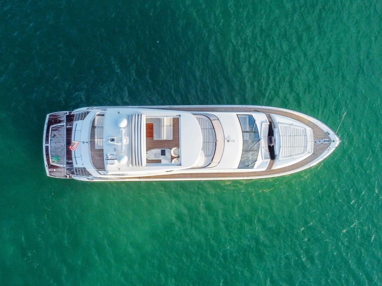 Pronajmout si Sunseeker Asha v Miami