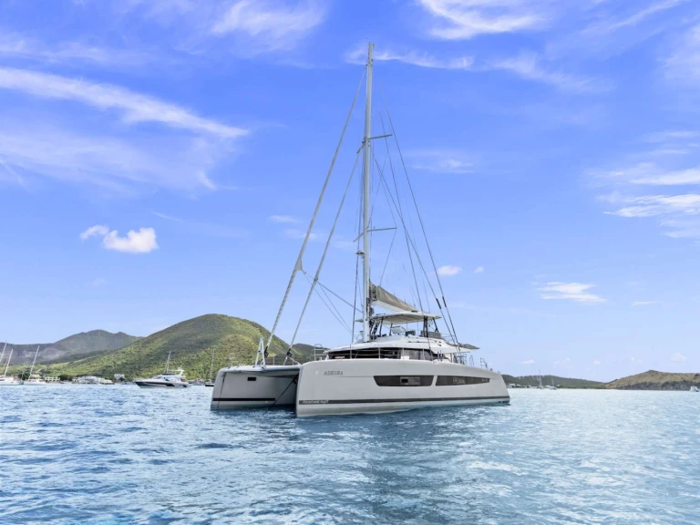 Pronájem Jachta Fountaine Pajot s licencí
