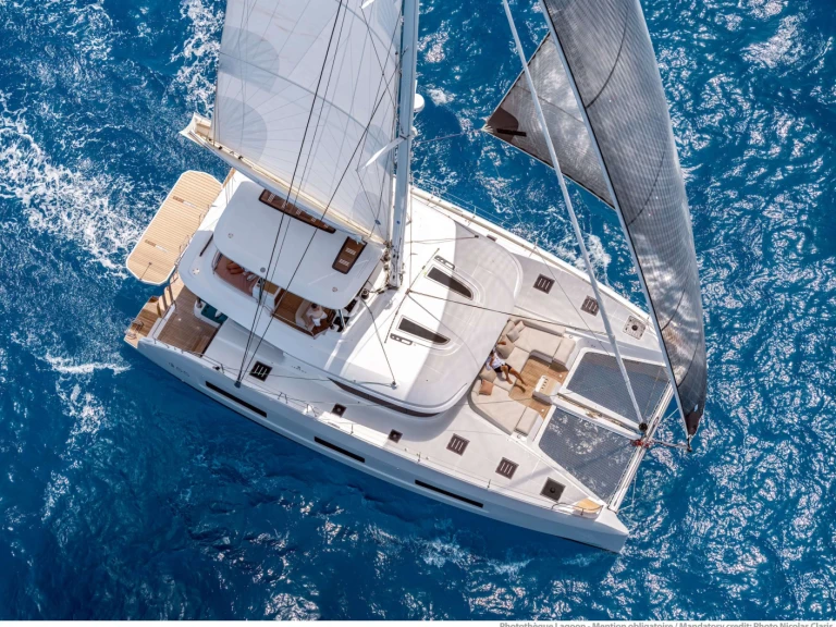 Pronájem lodi Lagoon SEVEN SEAS v Tortola na Samboatu