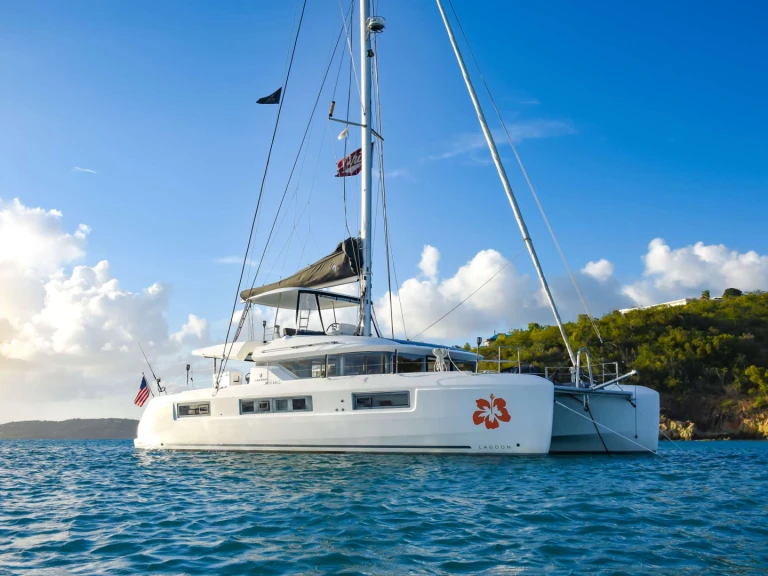 Pronájem Jachta v Grenadines -Lagoon DELANA MAE
