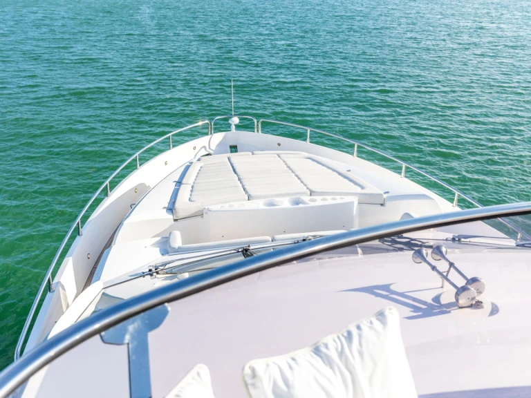 Pronájem Jachta v Miami -Sunseeker Asha