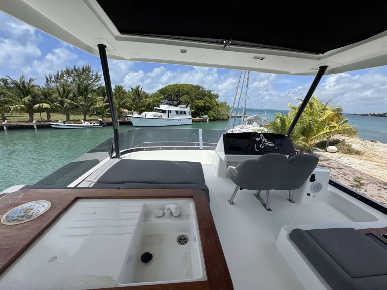 Pronajmout Jachta se skipperem či ne Fountaine Pajot v Belize