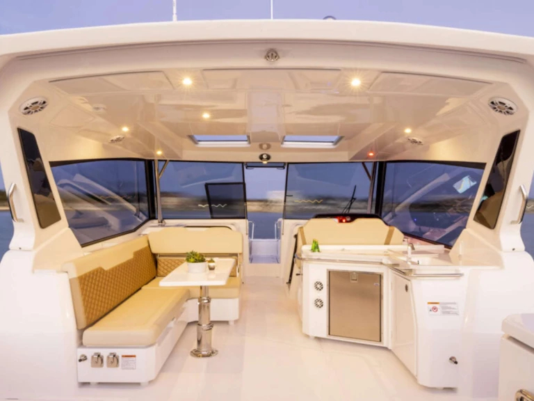 Pronájem lodi Aquila Joy v Sardinie  na Samboatu