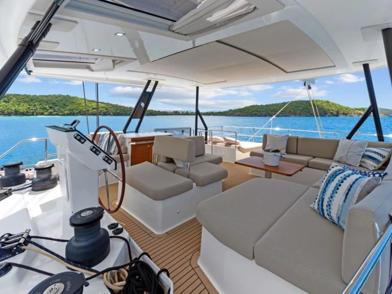 Pronájem Jachta Fountaine Pajot s licencí