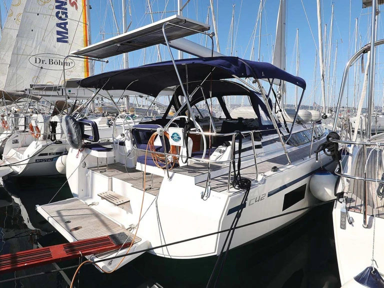 Bavaria Bavaria C42 jednotlivci a charterové společnosti v Biograd Na Moru
