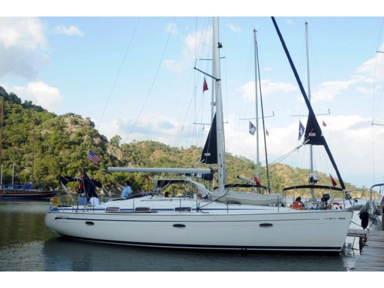 Pronájem lodi Bavaria Bavaria 42 Cruiser v Sámi na Samboatu