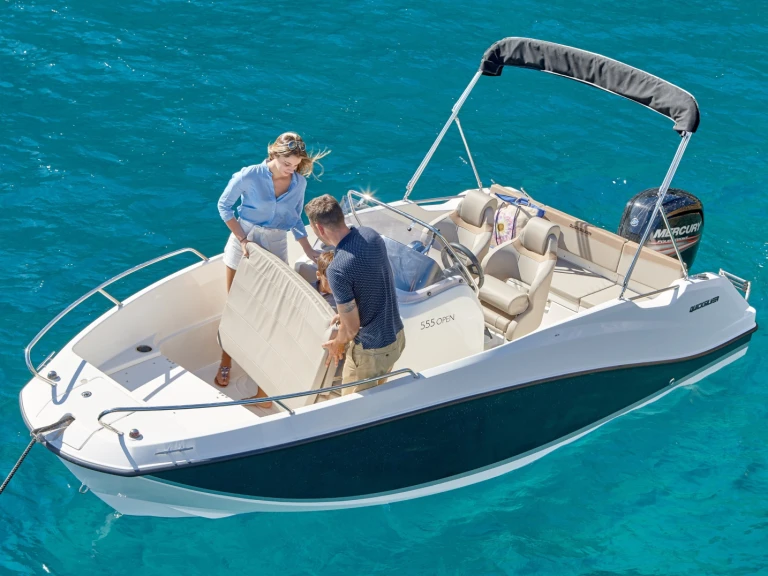 Pronájem lodi Quicksilver Activ 555 Open v Saint-Laurent-du-Var na Samboatu