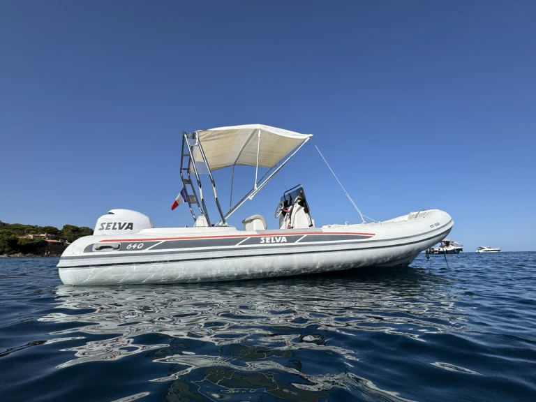 Pronájem lodi Selva Evolution D.640 v Les Issambres na Samboatu