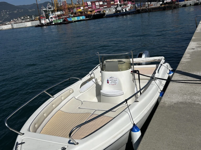 Pronájem lodi Bellingardo Ghost 5,50 v La Spezia na Samboatu