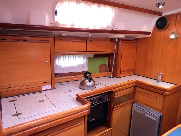 Pronájem Plachetnice v Sámi -Bavaria Bavaria 42 Cruiser