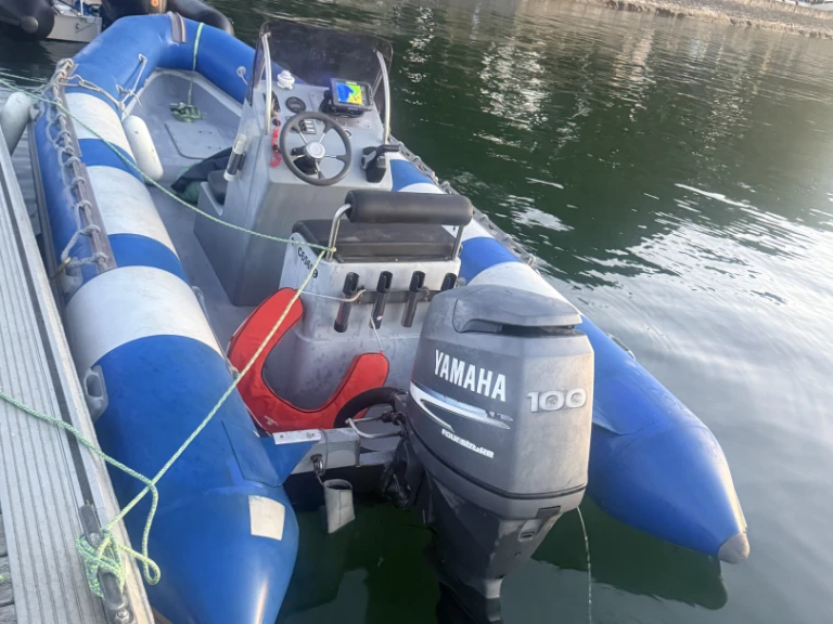 Pronájem lodi Quiberon lákavé ceny Narwhal HD 580