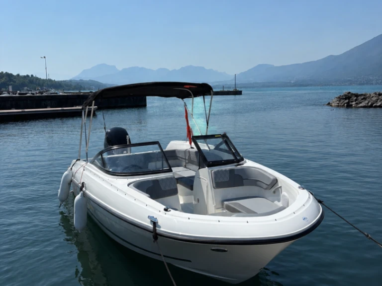Pronájem jachty v Aix-les-Bains -Bayliner VR4OE na Samboatu