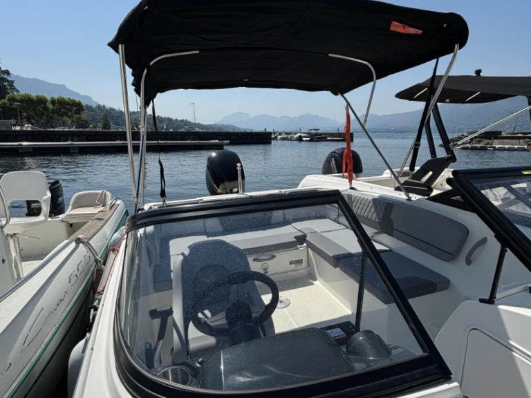 Pronájem lodi Bayliner VR4OE v Aix-les-Bains na Samboatu