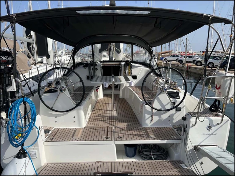 Pronájem lodi Gouvia lákavé ceny Sun Odyssey 380