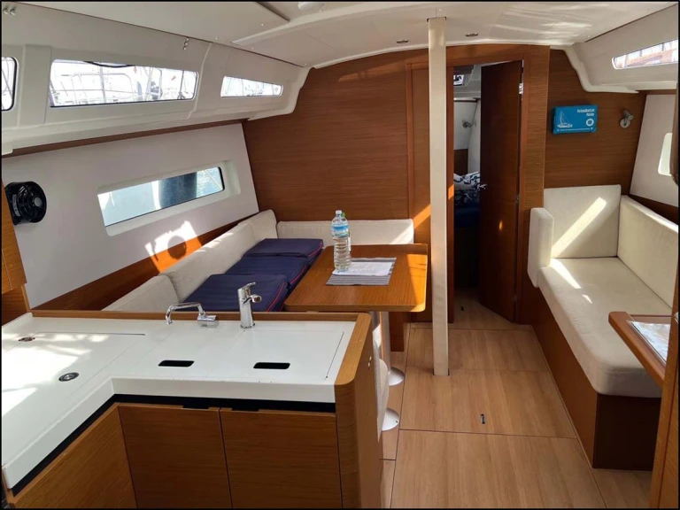 Pronájem Plachetnice v Gouvia -Jeanneau Sun Odyssey 380