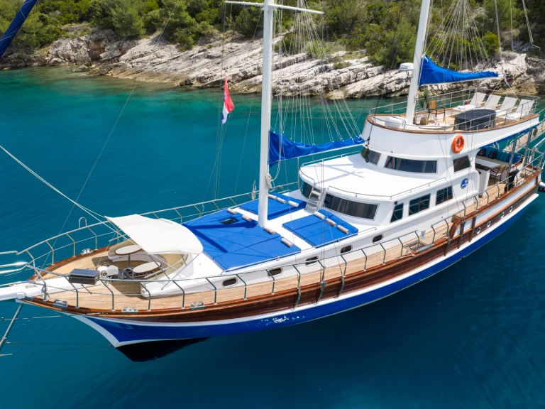 Pronájem lodi Custom Made Saint Luca v Omiš na Samboatu