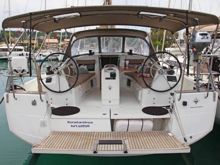 Pronájem lodi Jeanneau Sun Odyssey 410 v Piso Livadi na Samboatu