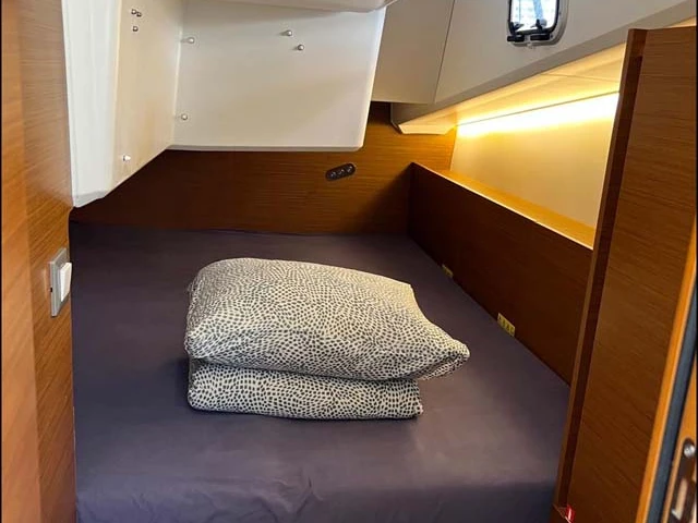 Pronajmout si Jeanneau Sun Odyssey 380 v Gouvia