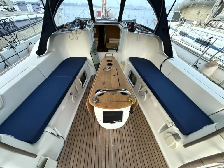 Pronájem lodi Jeanneau Sun Odyssey 42i v Lavrio na Samboatu