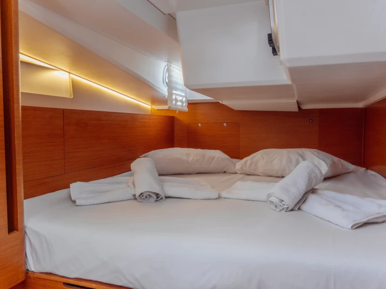 Pronájem Plachetnice v Nea Peramos -Jeanneau Sun Odyssey 490