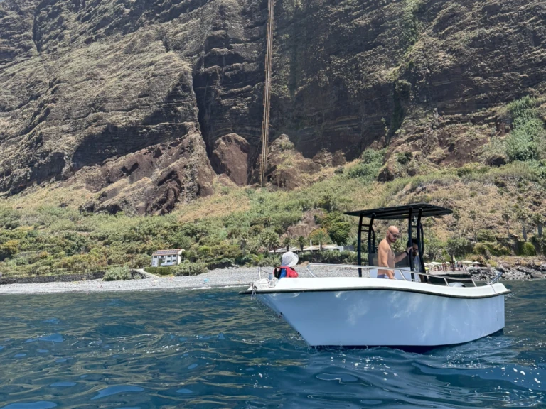 Pronajmout Motorová loď se skipperem či ne Meta Boats v Porto do Funchal