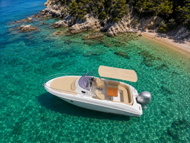 Pronajmout si Bénéteau Flyer 750 Sun Deck v Mandelieu-la-Napoule