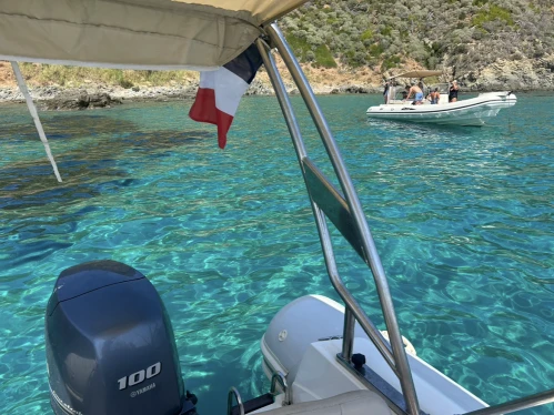 Pronájem Polotuhá loď v Cavalaire-sur-Mer -Capelli Tempest 570