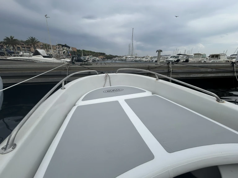 Pronájem lodi Jeanneau Cap 400 Console v Six-Fours-les-Plages na Samboatu