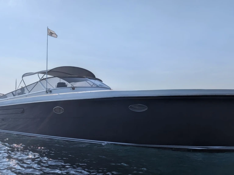 Pronajmout Motorová loď se skipperem či ne Itama v Port Grimaud