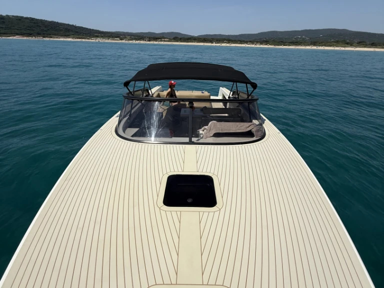Pronajmout si VanDutch VanDutch 40 v Saint-Tropez