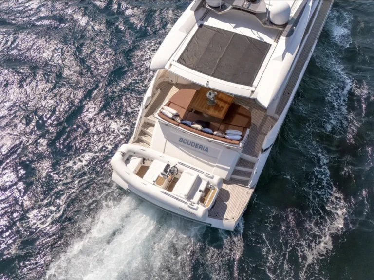 Pronájem lodi Absolute Absolute 70 STY v Golfe de Saint-Tropez na Samboatu