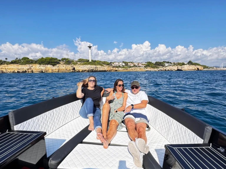 Pronajmout si Maxima Boats 640 v Cambrils