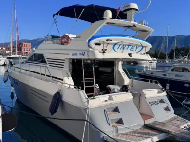 Pronájem Motorová loď v Rrethi i Vlorës -Ferretti Altura 39