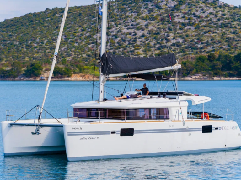 Pronájem lodi Lagoon Lagoon 450 F v Rogoznica na Samboatu