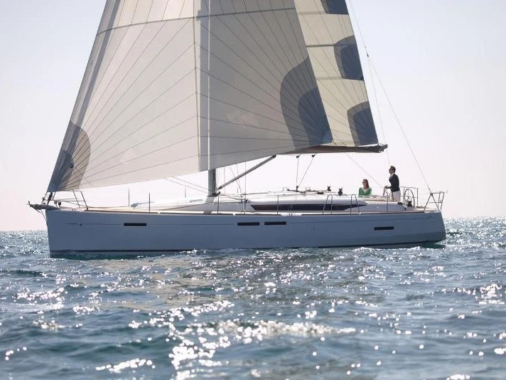 Jeanneau Sun Odyssey 449 jednotlivci a charterové společnosti v Gouvia