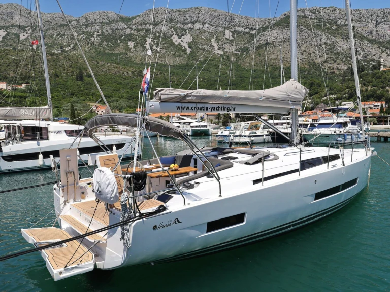 Hanse Hanse 410 jednotlivci a charterové společnosti v Komolac