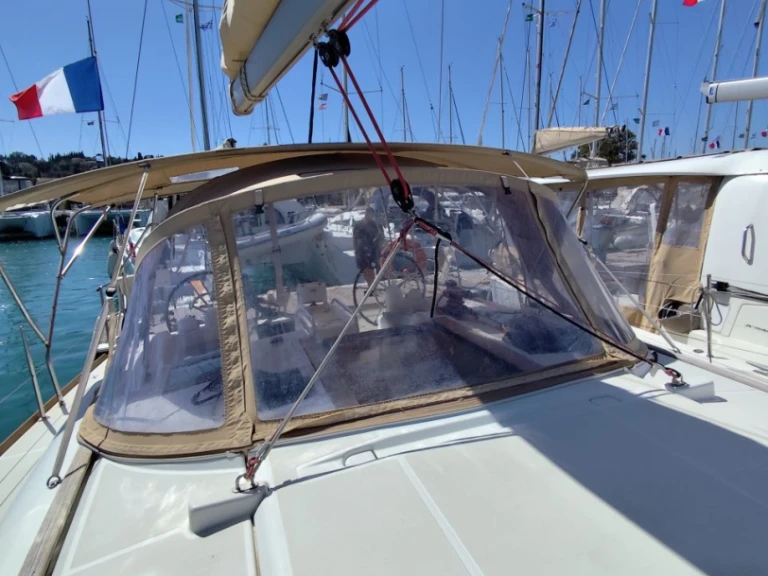 Jeanneau Sun Odyssey 449 jednotlivci a charterové společnosti v Lefkáda