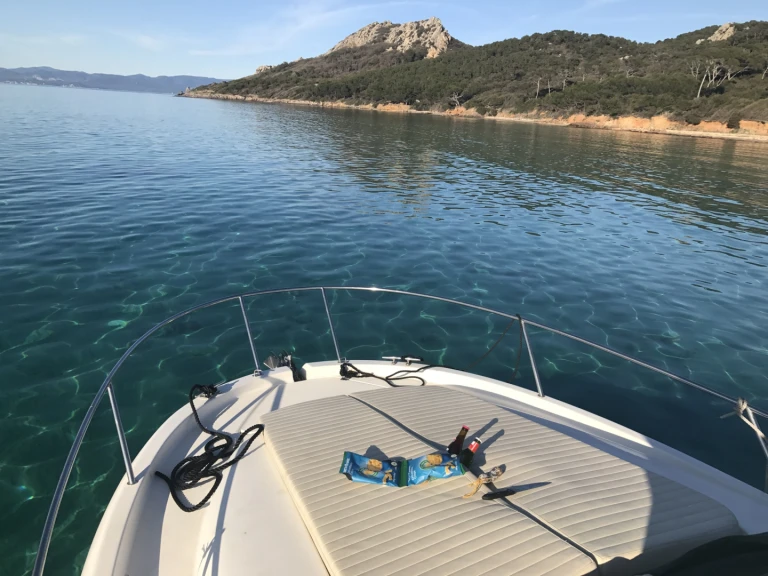 Pronájem jachty v Hyeres -Jeanneau Leader 805 na Samboatu