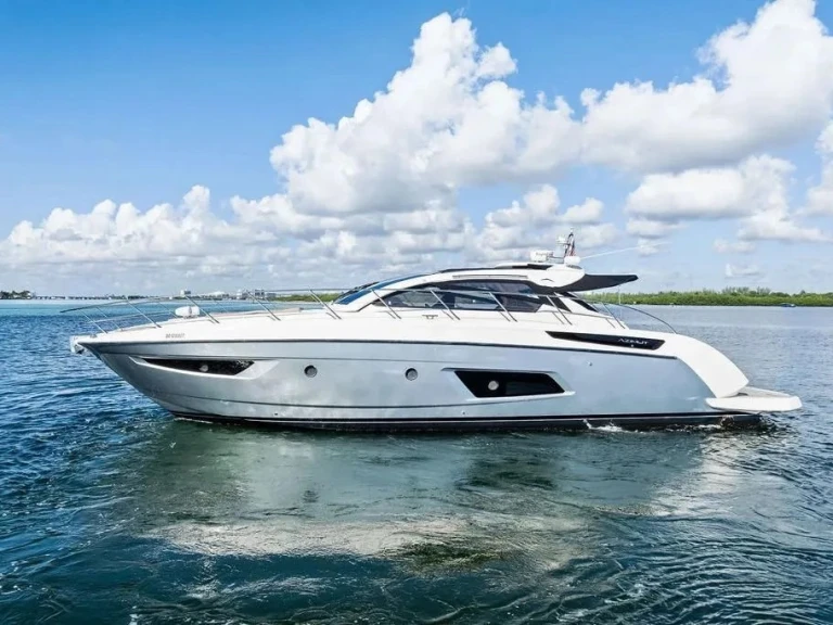 Pronájem lodi Azimut Atlantis 48 v City of Cape Town na Samboatu