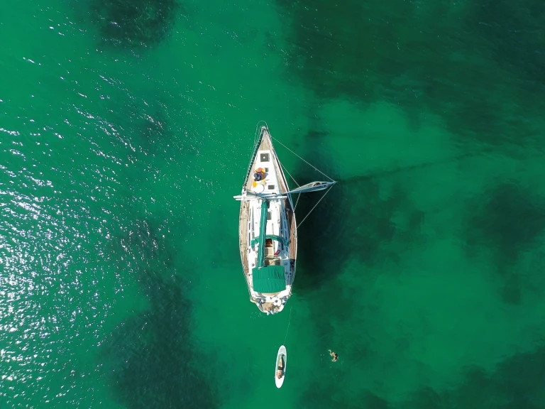 Jeanneau Sun Kiss 47 jednotlivci a charterové společnosti v Île de Groix