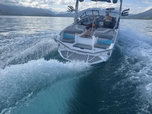 Pronájem lodi Nautique Correct Craft g21 v Annecy na Samboatu
