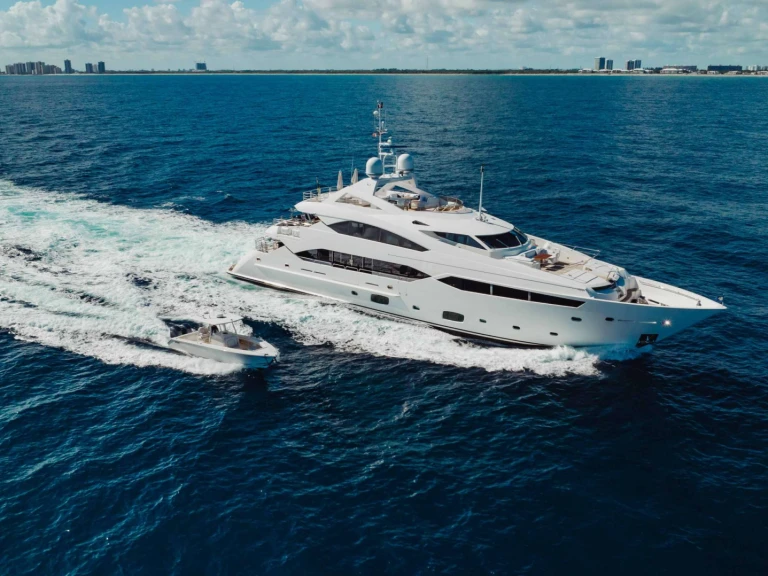 Pronájem Jachta Sunseeker s licencí