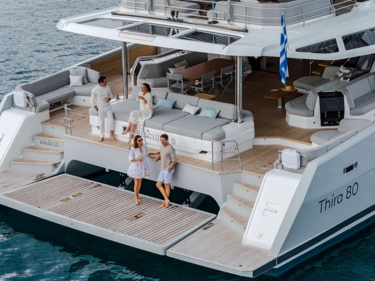 Fountaine Pajot SERENISSIMA III jednotlivci a charterové společnosti v Atény