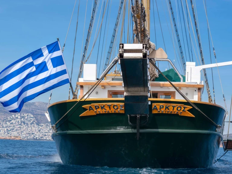 Pronajmout si Custom Gulet-Motor Sailor ARKTOS v Atény