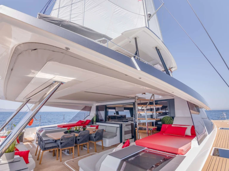 Pronájem Jachta Fountaine Pajot s licencí