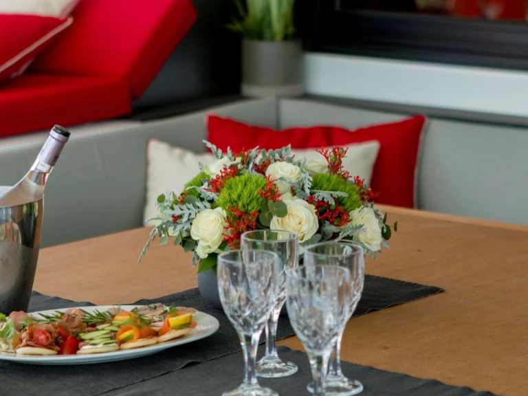 Pronajmout si Fountaine Pajot ASTORIA v Atény