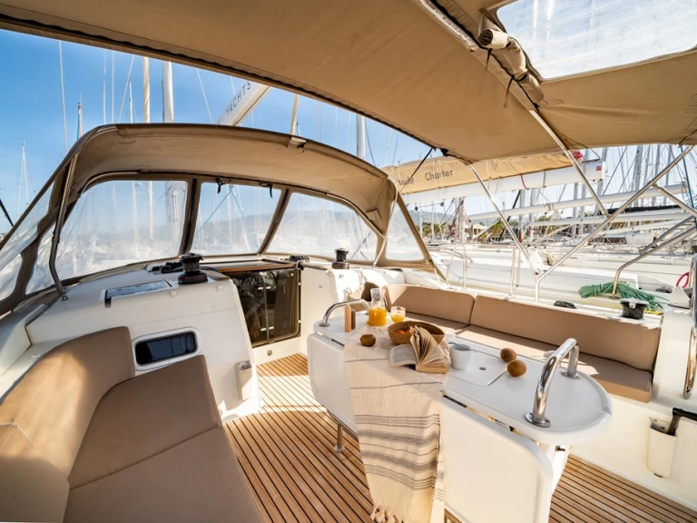 Pronájem lodi Jeanneau Sun Odyssey 519 v Piso Livadi na Samboatu