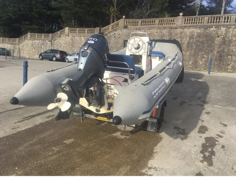 Pronájem lodi Bombard Explorer 485 FB v Bénodet na Samboatu