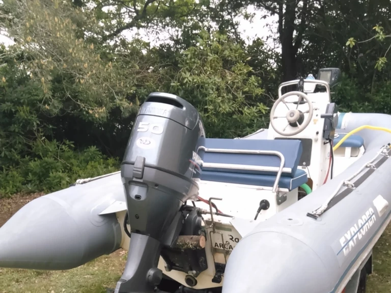 Pronájem Polotuhá loď v Bénodet -Bombard Explorer 485 FB